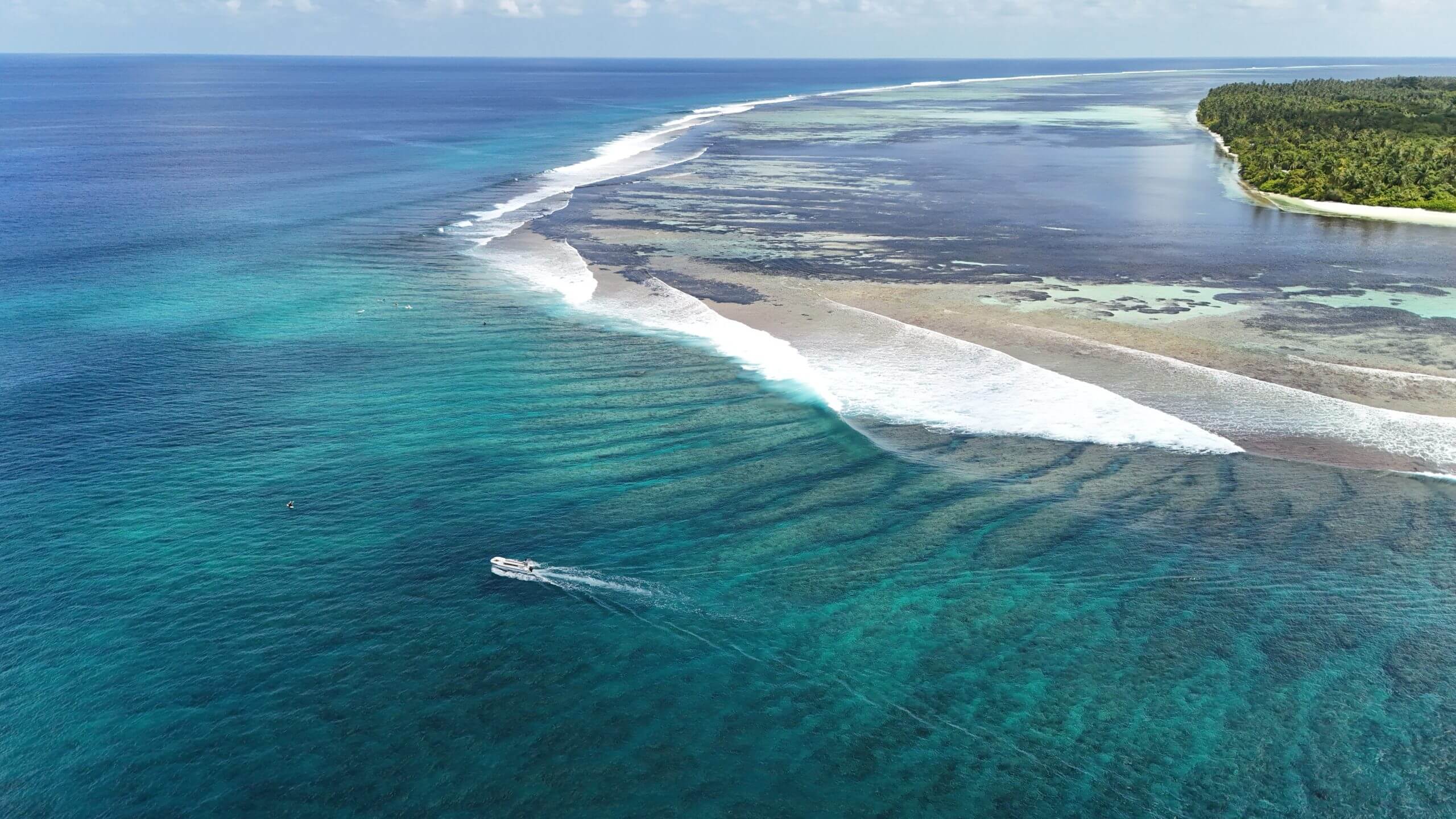 リーフブレイク空撮