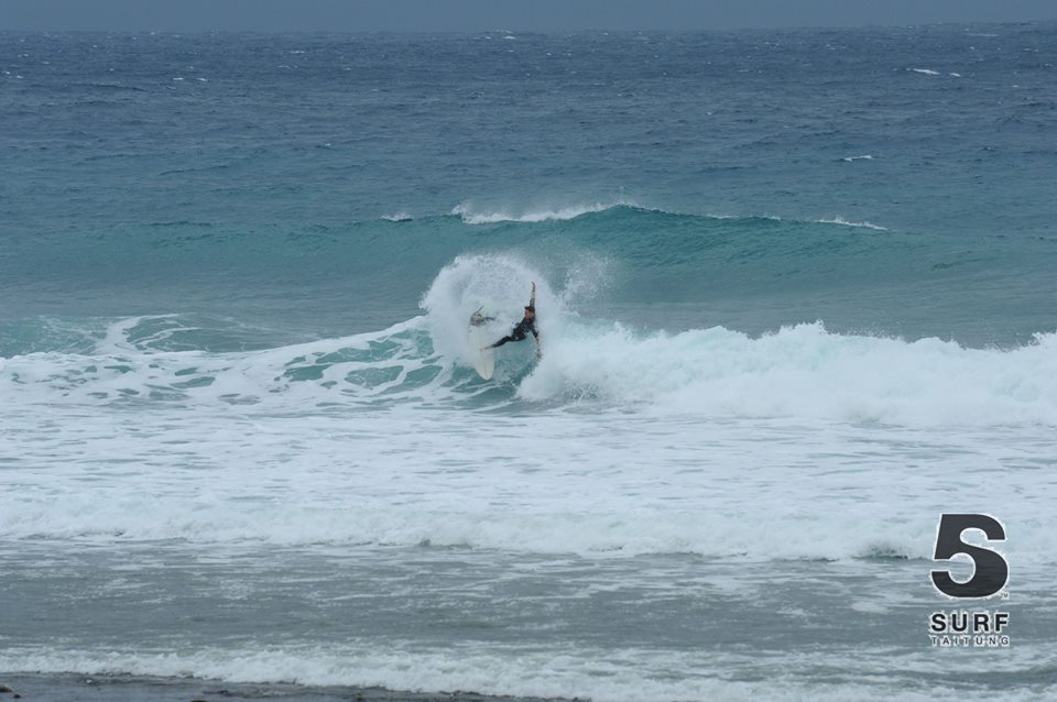 Surf’s Up 東台湾サーフトリップ＆波情報 2月4~5日