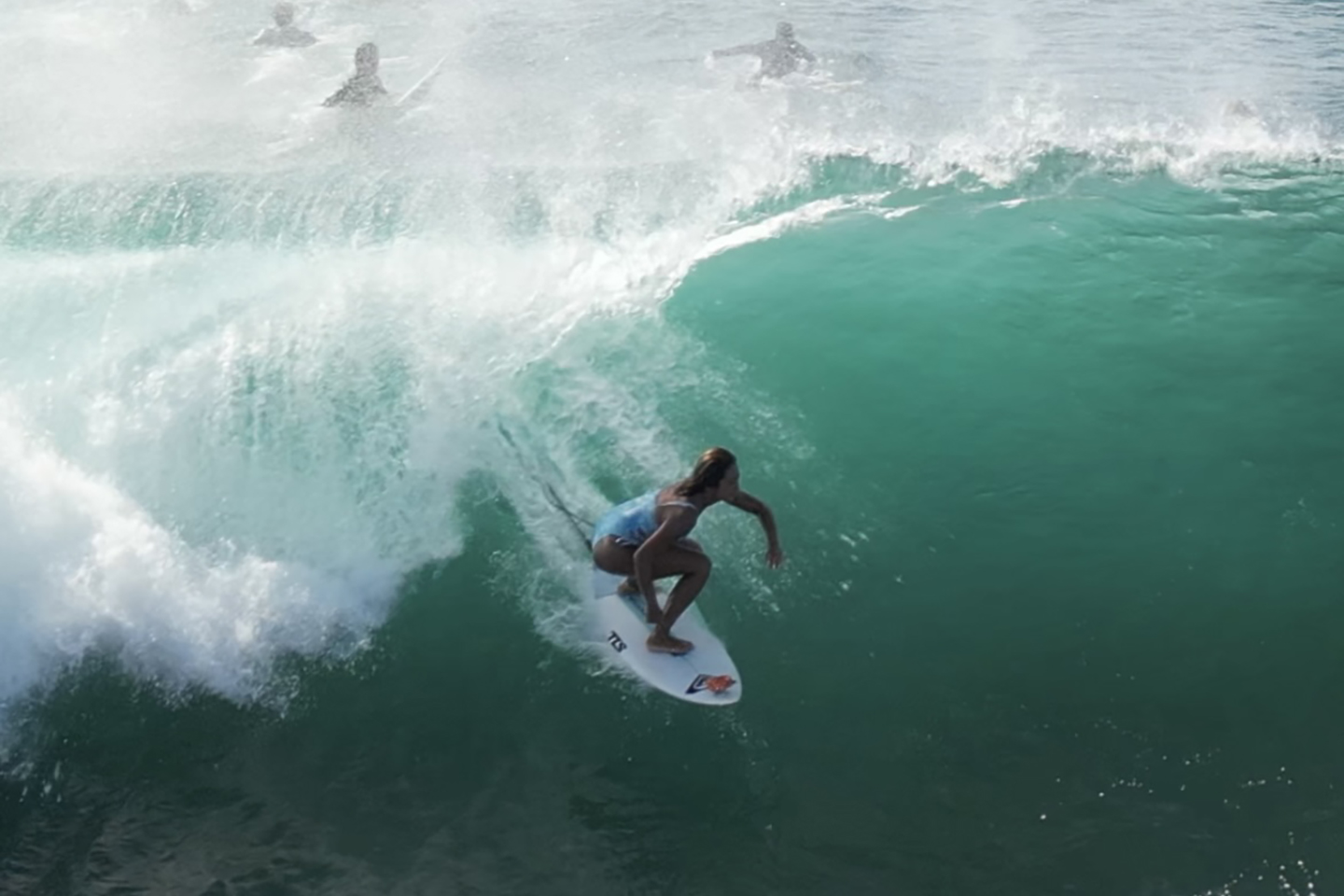 SASURAI SURF TV KANAN