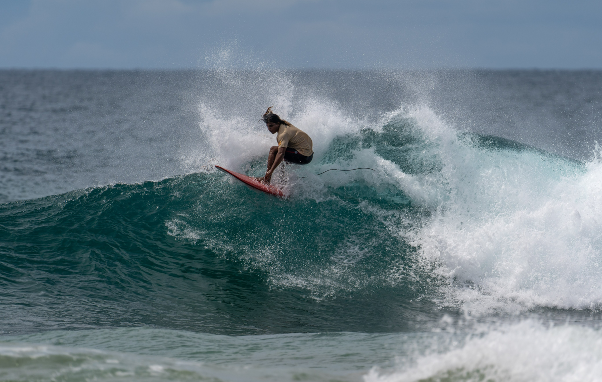 スリランカ　波　イメージ