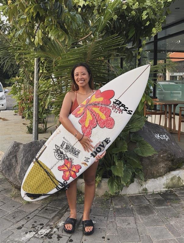 プロサーファー髙橋みなと